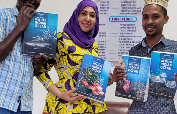 NRF-SAIAB’s donation of the five-volume Coastal Fishes Book advances marine research in the Western Indian Ocean region